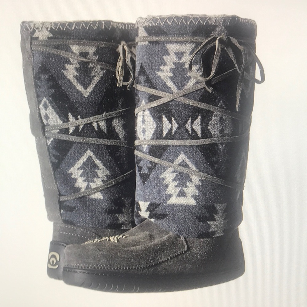 Manitoba Mukluks Women’s Lace-up boots Gray